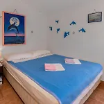 Cozy In With House Sea View Nyaraló Palit