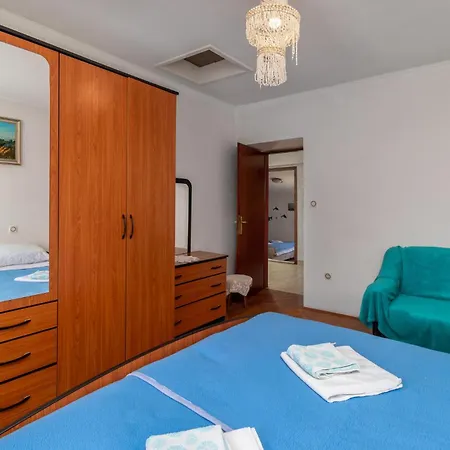 Cozy In With House Sea View Nyaraló