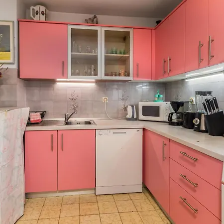 Dom wakacyjny Cozy In Palit With Kitchen